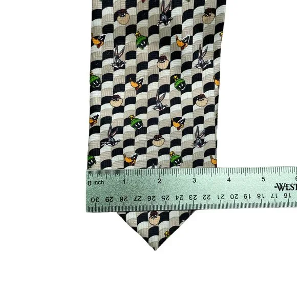 Looney Tunes White Black Tan Motif Polyester Classic Necktie Bugs Bunny Daffy - Picture 7 of 8